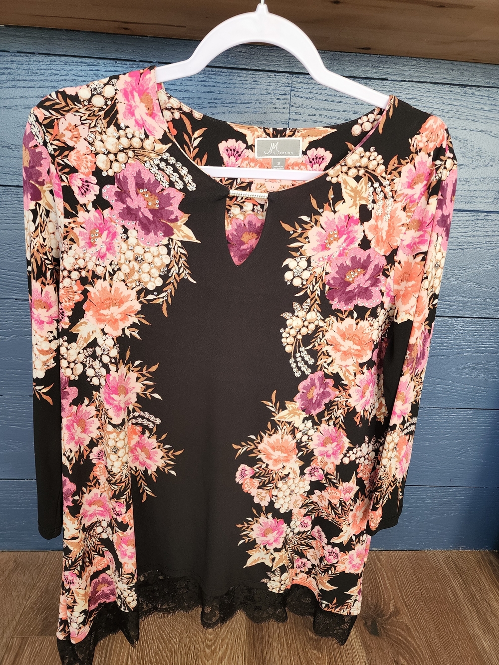 JM Collection Black Floral Keyhole Tunic with Lace Hem